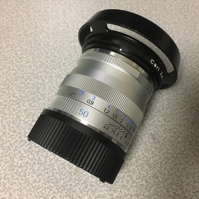 Carl Zeiss  Planar 50mm f2 ZM