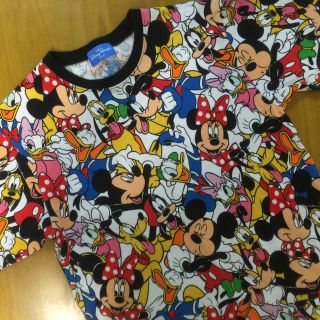 Disney - ミッキー＆フレンズ 総柄Tシャツの通販 by M店｜ディズニー