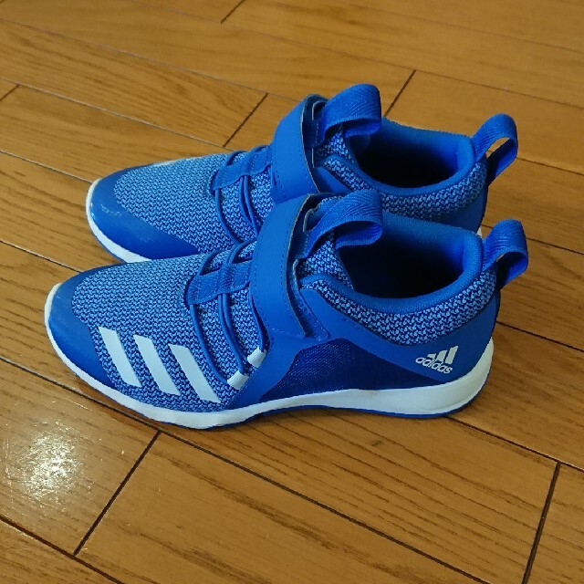 adidas(アディダス)のみしゃ様専用  アディダス キッズスニーカー キッズ/ベビー/マタニティのキッズ靴/シューズ(15cm~)(スニーカー)の商品写真