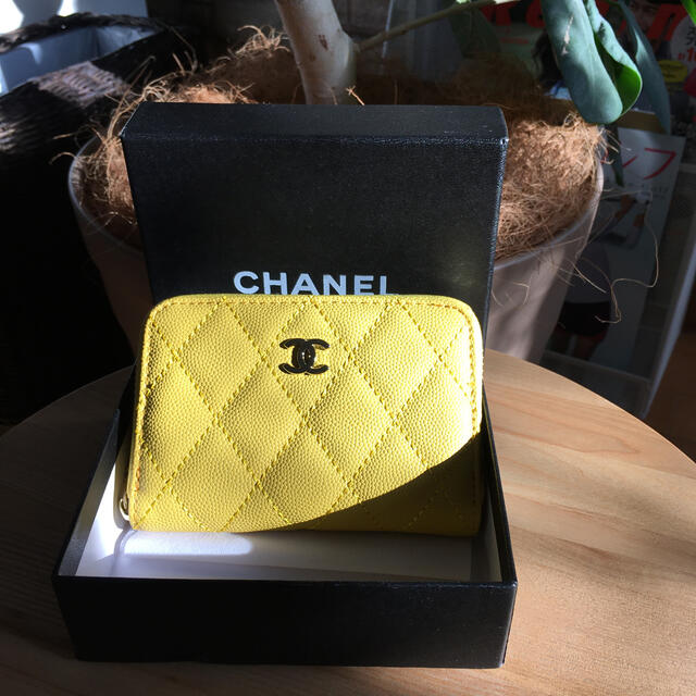 CHANEL(シャネル)のCHANELノベルティコインケース レディースのファッション小物(コインケース)の商品写真