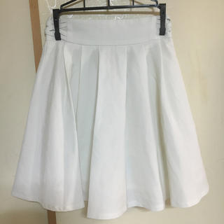 マジェスティックレゴン(MAJESTIC LEGON)の白スカート(ミニスカート)
