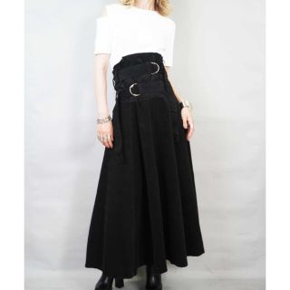 トーガ(TOGA)のHELK CORDUROY W BELT SKIRT Black(ロングスカート)