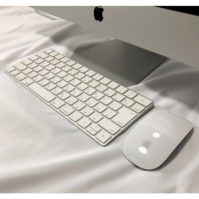 Apple(アップル)のiMac 21.5インチLate2015 i5 8GB,キーボード、マウス付き スマホ/家電/カメラのPC/タブレット(デスクトップ型PC)の商品写真