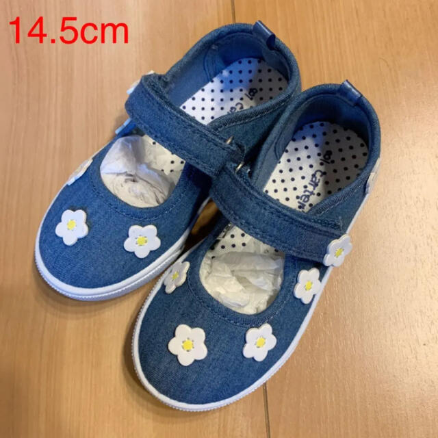 carter's(カーターズ)の新品未使用　Carter's  女の子用靴 キッズ/ベビー/マタニティのキッズ靴/シューズ(15cm~)(スニーカー)の商品写真