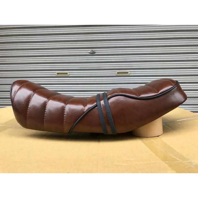 送料無料☆エイプ50用あんこ抜きタックロールシート☆完成品☆の通販
