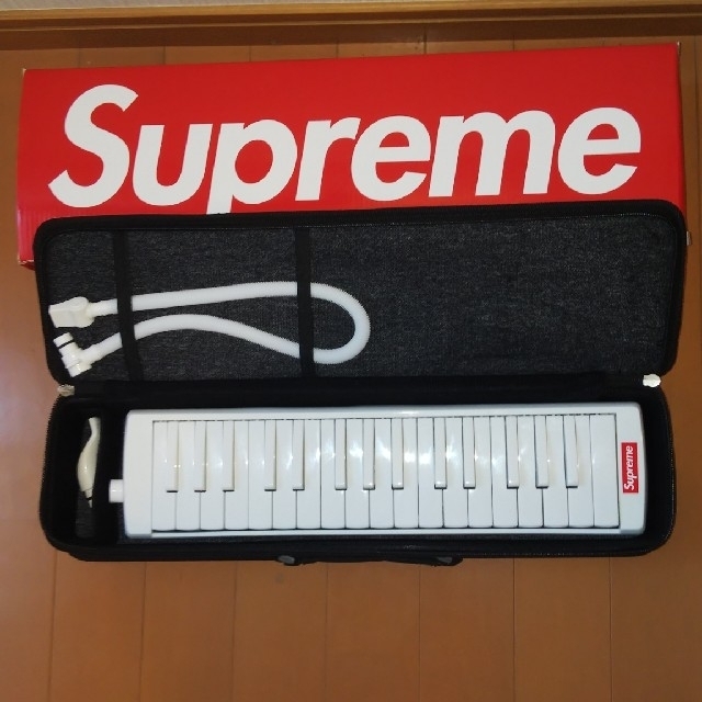 Supreme - Supreme 鍵盤ハーモニカの通販 by Yasu's shop ...