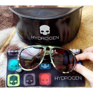 HYDROGEN サングラス