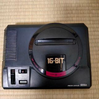 セガ(SEGA)のメガドライブ本体　ジャンク品(家庭用ゲーム機本体)