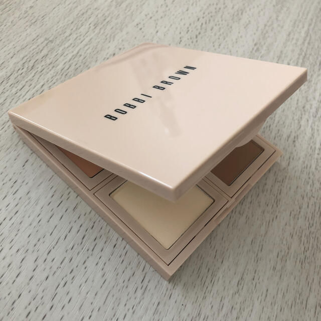 BOBBI BROWN(ボビイブラウン)のボビイブラウン　フェイスパレット コスメ/美容のキット/セット(コフレ/メイクアップセット)の商品写真