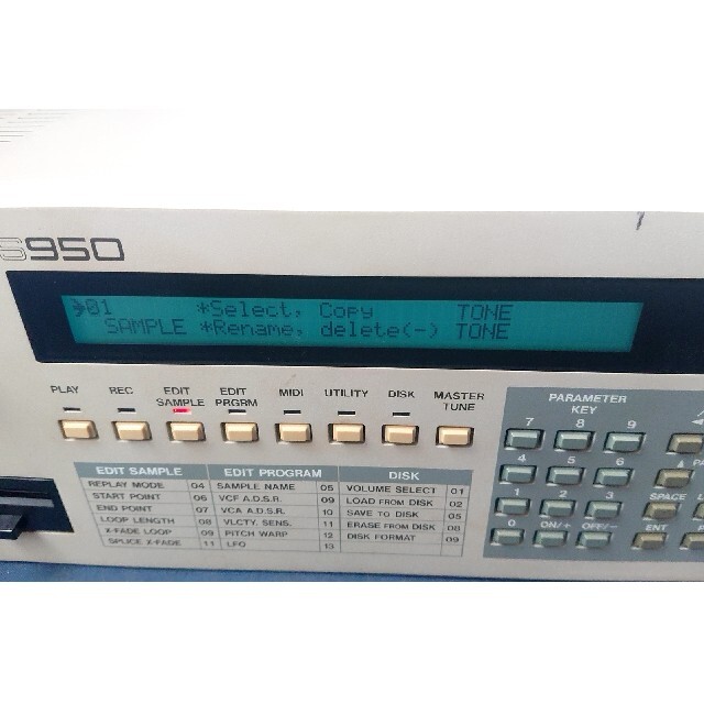 AKAI S950 サンプラー 楽器のDTM/DAW(その他)の商品写真