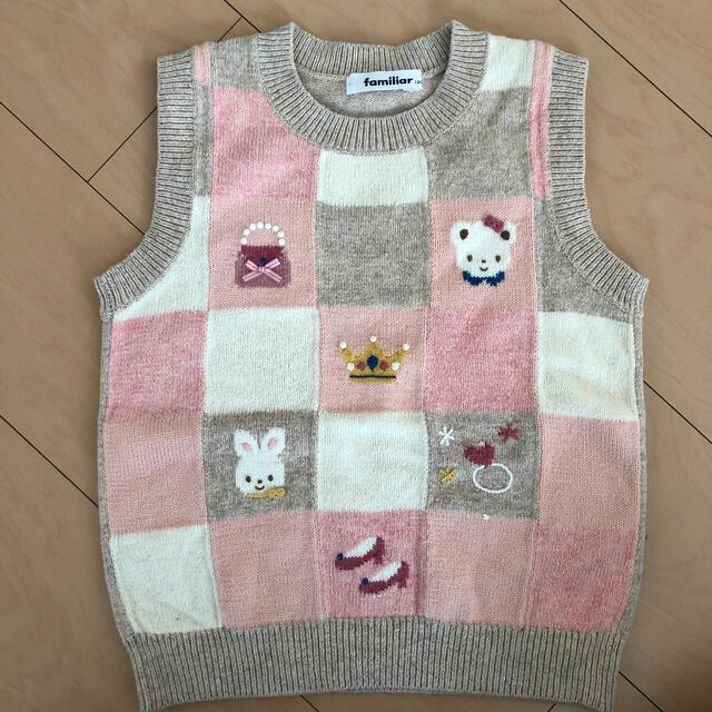 familiar(ファミリア)のfamiliar ファミリア   ニット　ベスト キッズ/ベビー/マタニティのキッズ服女の子用(90cm~)(ニット)の商品写真