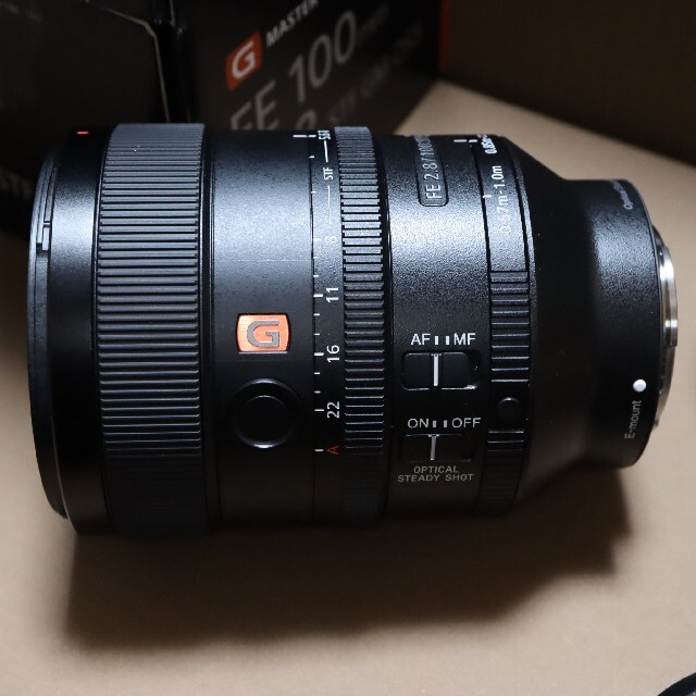 SONY(ソニー)のSONY FE 100mm F2.8 STF GM OSS スマホ/家電/カメラのカメラ(レンズ(単焦点))の商品写真