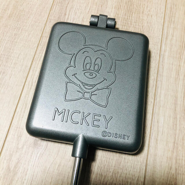 Disney(ディズニー)のpanapp様専用　新品 ディズニー ミッキー ホットサンド トースター ① スマホ/家電/カメラの調理家電(サンドメーカー)の商品写真