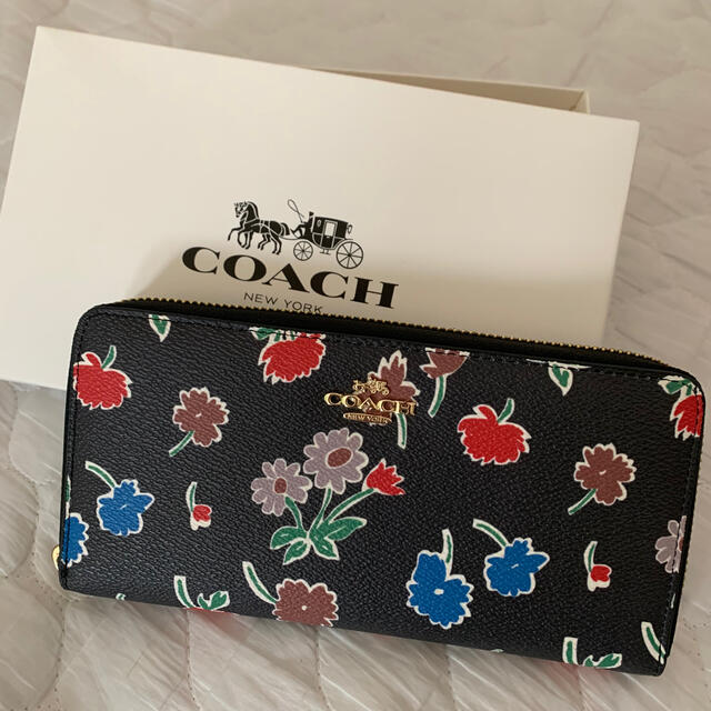 COACH(コーチ)のコーチ花柄長財布 レディースのファッション小物(財布)の商品写真