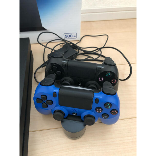 【美品】PS4 本体 コントローラー ソフト付 （短時間使用）