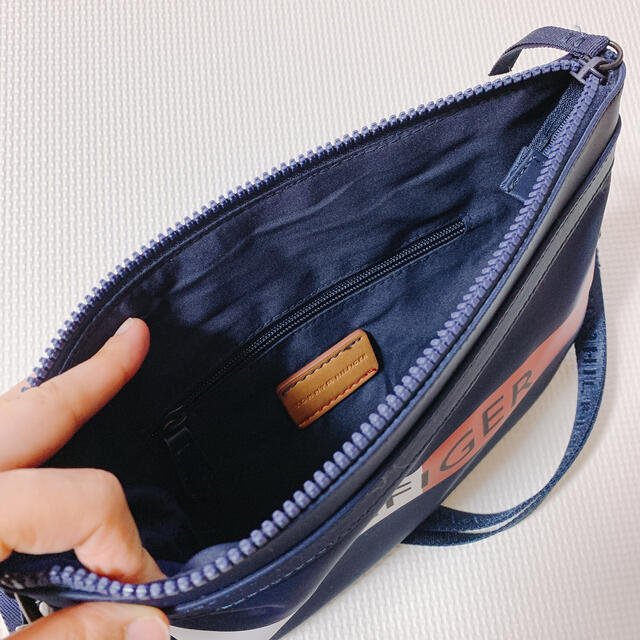 TOMMY HILFIGER(トミーヒルフィガー)の【未使用・送料込】トミーヒルフィガー　ミニバッグ レディースのバッグ(ショルダーバッグ)の商品写真