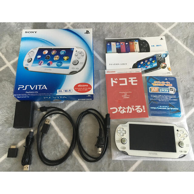 SONY PlayStationVITA 本体  PCH-1100 AB02PCH-1100