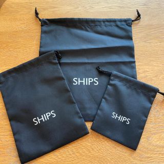 シップス(SHIPS)のSHIPS  黒ナイロン巾着3点セット(ポーチ)