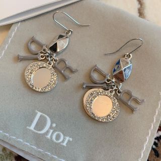 ディオール(Dior)のDior♡ロゴピアス(ピアス)