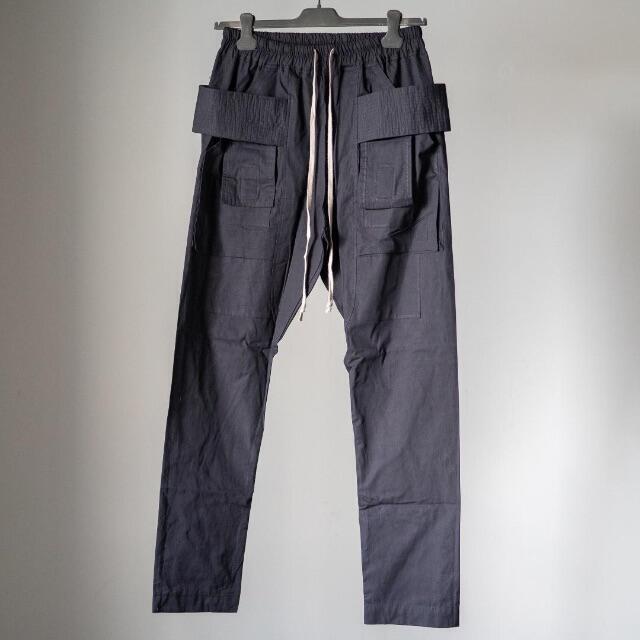 FEAR OF GOD(フィアオブゴッド)の【国内未入荷】mnml DROP CROTCH CARGO PANTS【新品】 メンズのパンツ(ワークパンツ/カーゴパンツ)の商品写真