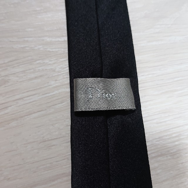 DIOR HOMME(ディオールオム)のDior homme ナロータイ(黒) bee刺繍(ゴールド) ネクタイ メンズのファッション小物(ネクタイ)の商品写真