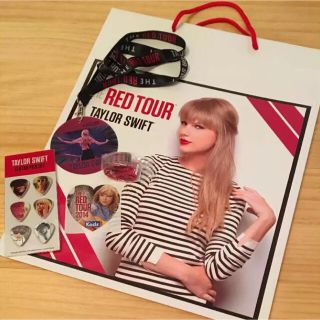 Taylor Swift THE RED TOUR 2014 VIPグッズ