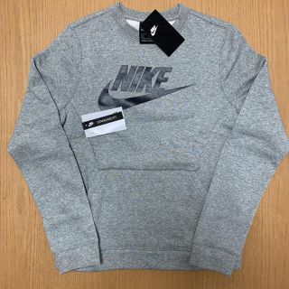 ナイキ(NIKE)の新品未使用！ナイキ トレーナー スエット キッズ レディース(Tシャツ/カットソー)