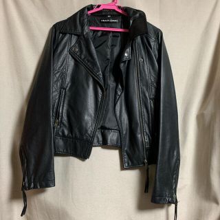 フォーエバートゥエンティーワン(FOREVER 21)のライダース(ライダースジャケット)