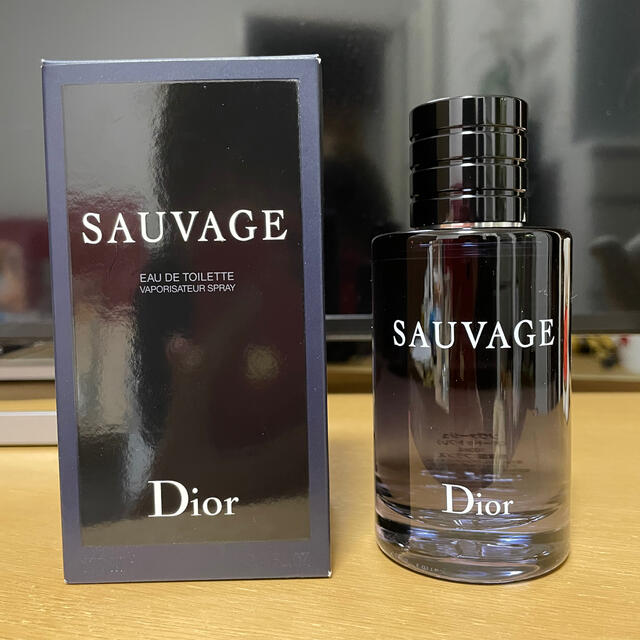 Dior(ディオール)のソヴァージュ　オードゥトワレ　100ml コスメ/美容の香水(ユニセックス)の商品写真