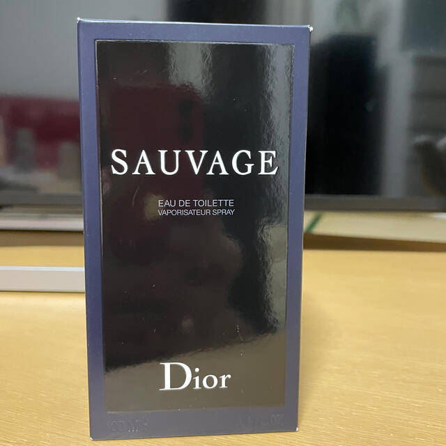 Dior(ディオール)のソヴァージュ　オードゥトワレ　100ml コスメ/美容の香水(ユニセックス)の商品写真