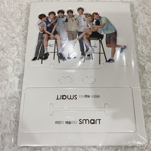 防弾少年団(BTS)(ボウダンショウネンダン)のBTS SMART ペーパースタンド エンタメ/ホビーのタレントグッズ(アイドルグッズ)の商品写真