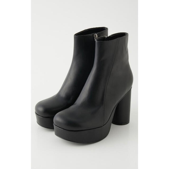 SLY(スライ)のSLY CHUNKY POLE HEEL BOOTIE チャンキーヒールブーツ レディースの靴/シューズ(ブーツ)の商品写真