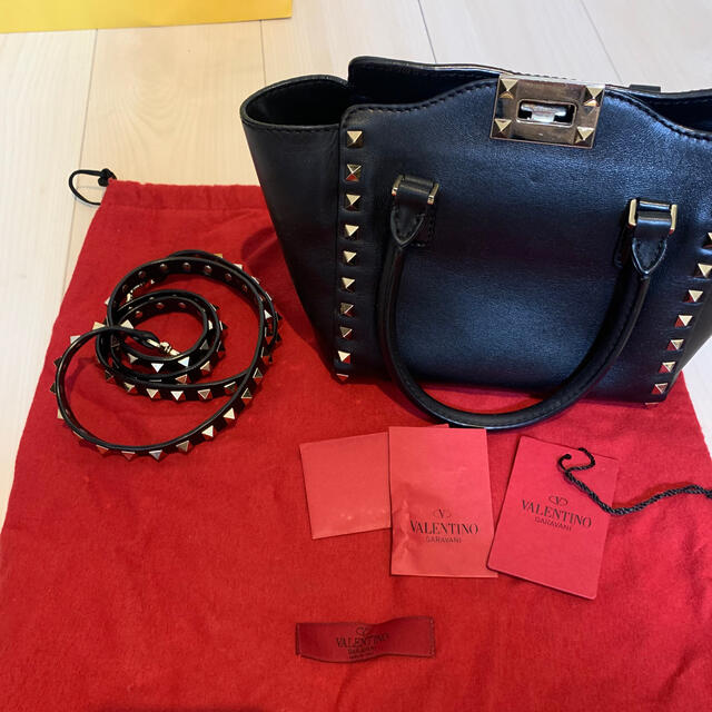 バウダー VALENTINO スタッズ サンダル 36の通販 by gghawyu's shop