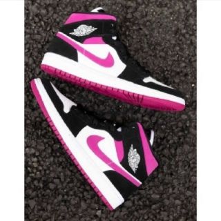 ナイキ(NIKE)の高騰中★25cm★NIKE AIR JORDAN 1 MID MAGENTA(スニーカー)