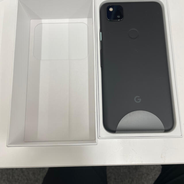 Google Pixel 4a（128 GB、SIM ロックフリー版)