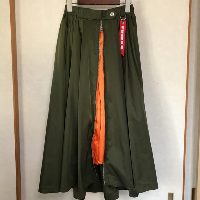 jouetie(ジュエティ)のジュエティ　MA-1風　スカート レディースのスカート(ひざ丈スカート)の商品写真