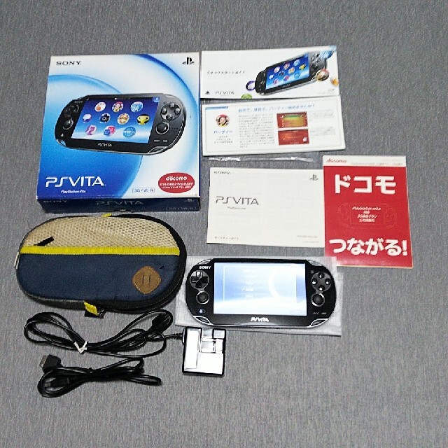 ゲームソフトゲーム機本体SONY PSVITA  PCH-1100 3G/wi-fi 8GB ケース付