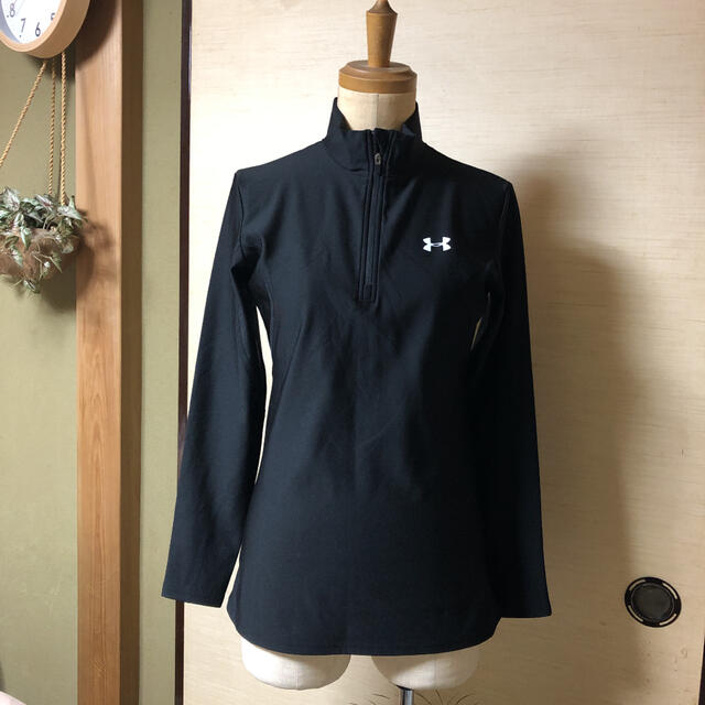 UNDER ARMOUR(アンダーアーマー)のアンダーアーマー スポーツウエア sizeMD レディースのトップス(カットソー(長袖/七分))の商品写真