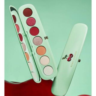 マークジェイコブス(MARC JACOBS)のMARC JACOBS BEAUTY チェリー　アイシャドウパレット(アイシャドウ)