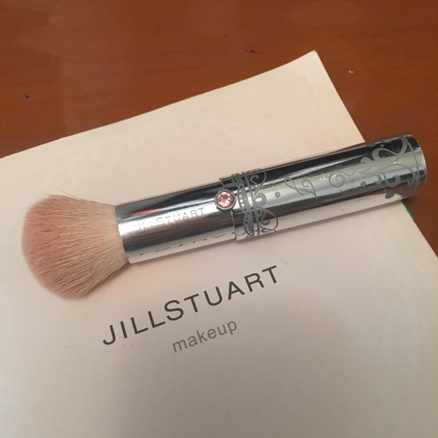 JILLSTUART(ジルスチュアート)のJILL チークブラシ コスメ/美容のベースメイク/化粧品(チーク)の商品写真