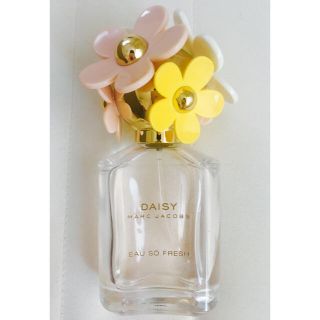 マークジェイコブス(MARC JACOBS)のDAISY EAU SO FRESH🌼(香水(女性用))