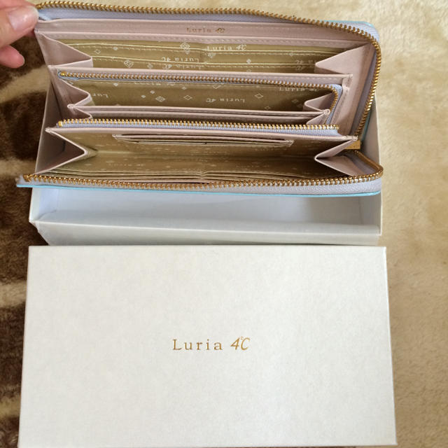 4℃(ヨンドシー)のLuria4°C 長財布 レディースのファッション小物(財布)の商品写真