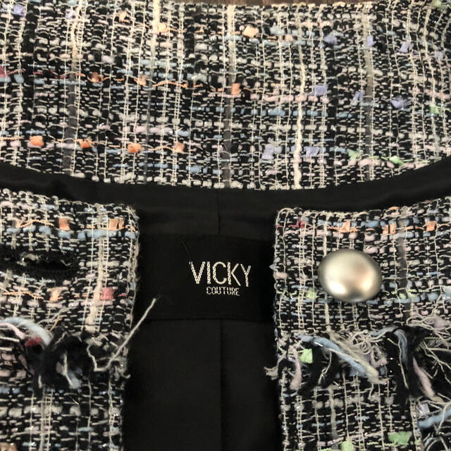 VICKY(ビッキー)のビッキー　ノーカラー　ツイード　ブラック系　ジャケット レディースのジャケット/アウター(ノーカラージャケット)の商品写真