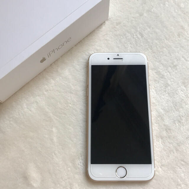 低価格販売 送料無料　使用期間1年／美品　iPhone 6 Gold 64GB ドコモ