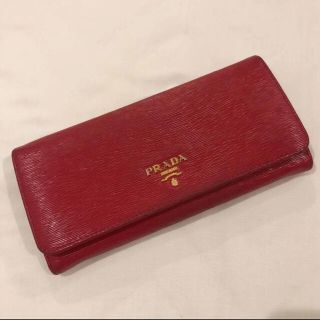 プラダ(PRADA)のプラダ　長財布　赤(財布)