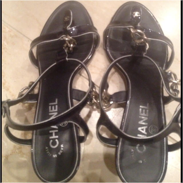 CHANEL(シャネル)のシャネルチェーンサンダル レディースの靴/シューズ(サンダル)の商品写真