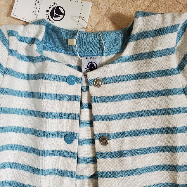 PETIT BATEAU(プチバトー)の新品タグ付★プチバトー★24M86cmコットンボーダーカーディガン キッズ/ベビー/マタニティのベビー服(~85cm)(カーディガン/ボレロ)の商品写真