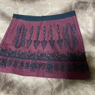 ナネットレポー(Nanette Lepore)の美品　ナネットレポーのミニスカート、エンジ黒サイズ6ウール刺繍(ミニスカート)
