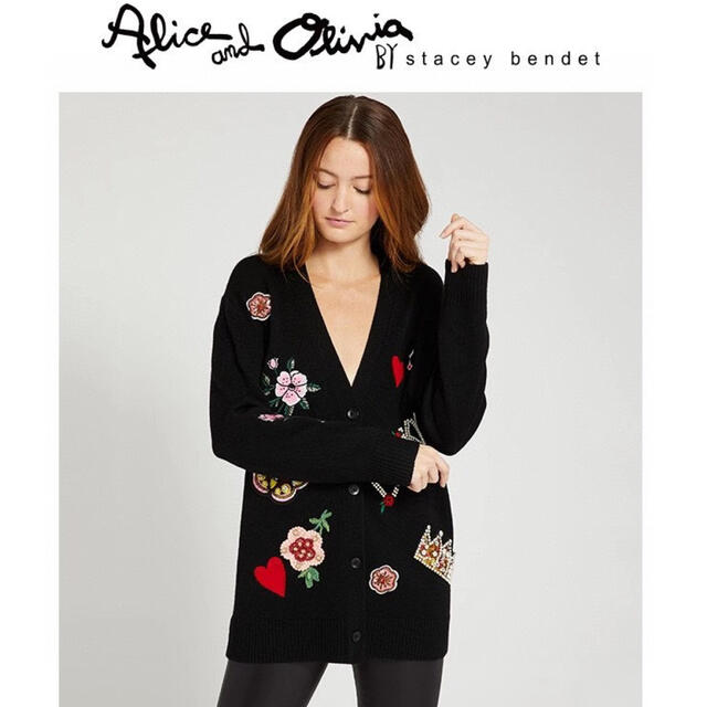 Alice+Olivia(アリスアンドオリビア)の❤️ ★Alice olive 2020秋新作　新品   黒柄カーディガン レディースのトップス(カーディガン)の商品写真