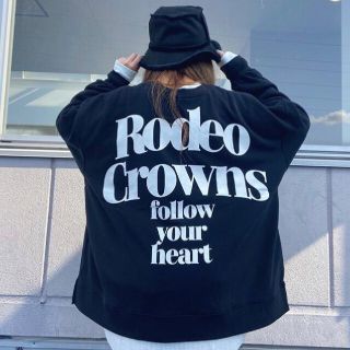 ロデオクラウンズワイドボウル(RODEO CROWNS WIDE BOWL)の最新ブラック(トレーナー/スウェット)